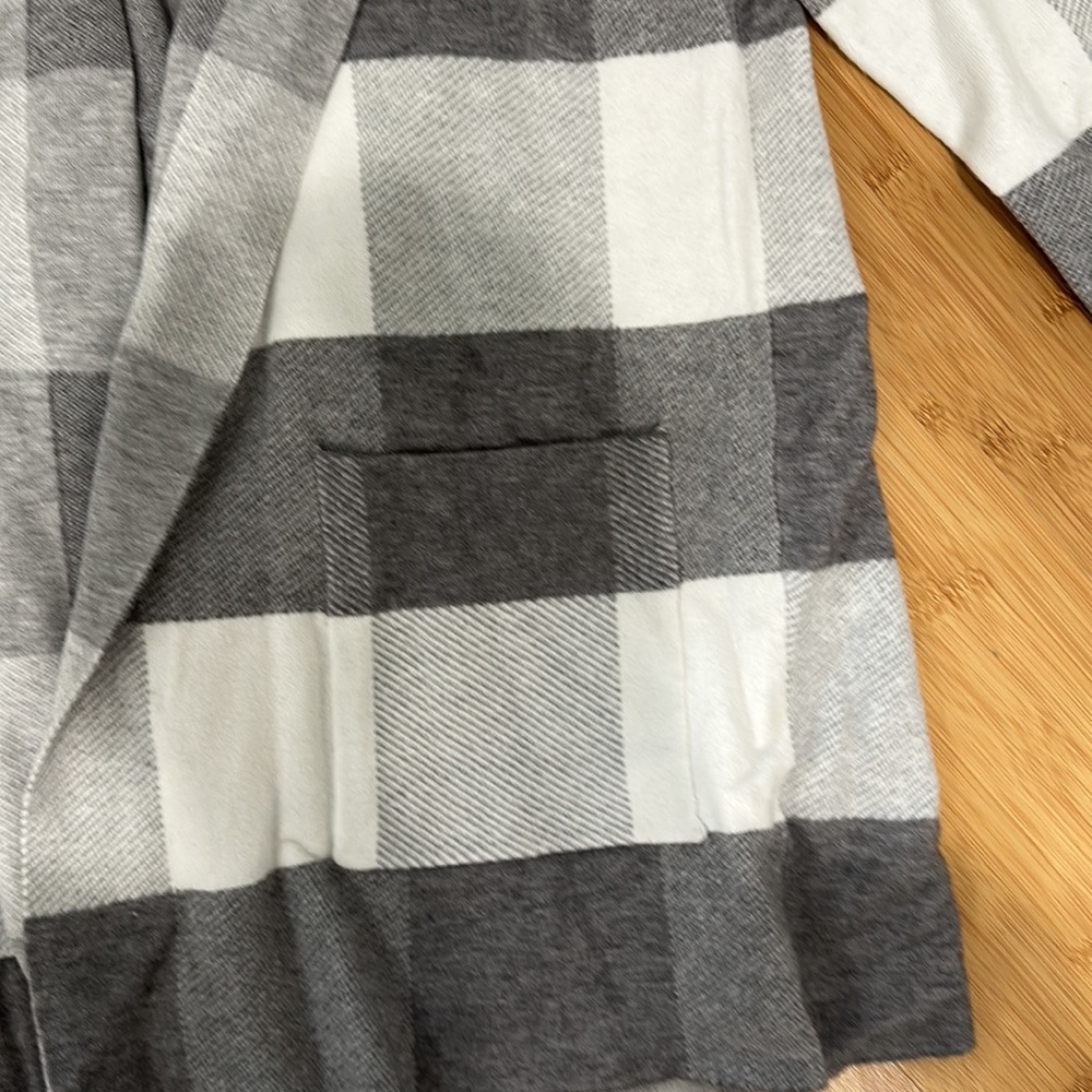 NWT white and gray cardigan - Picture 2 of 5